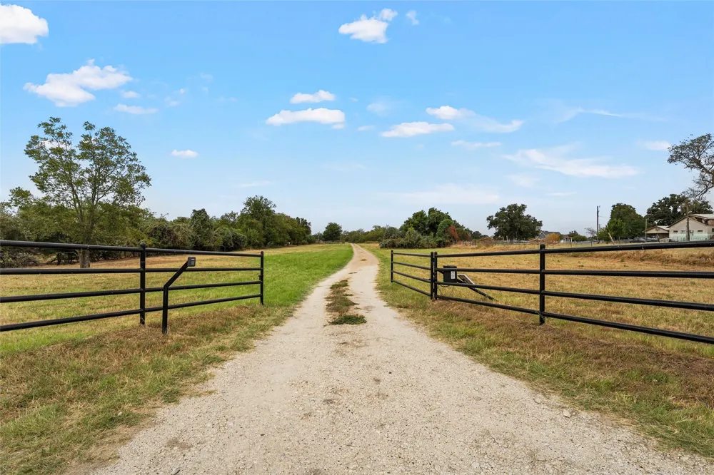 3325 J J Flewellen Road Waco, TX 76704