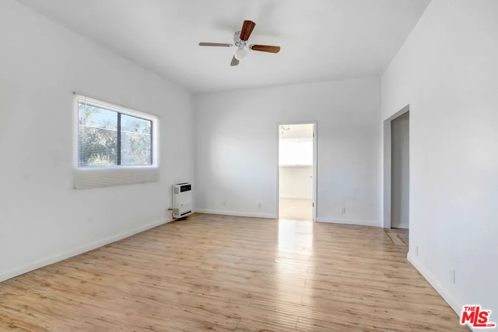 3817 W 21st Street Los Angeles, CA 90018