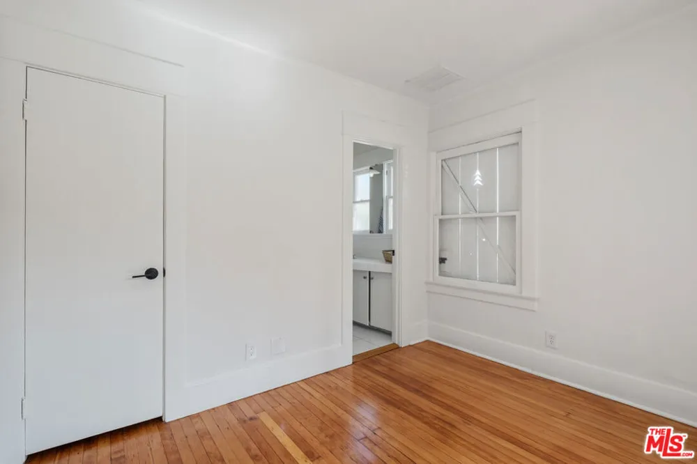 2213 Arizona Avenue Santa Monica, CA 90404