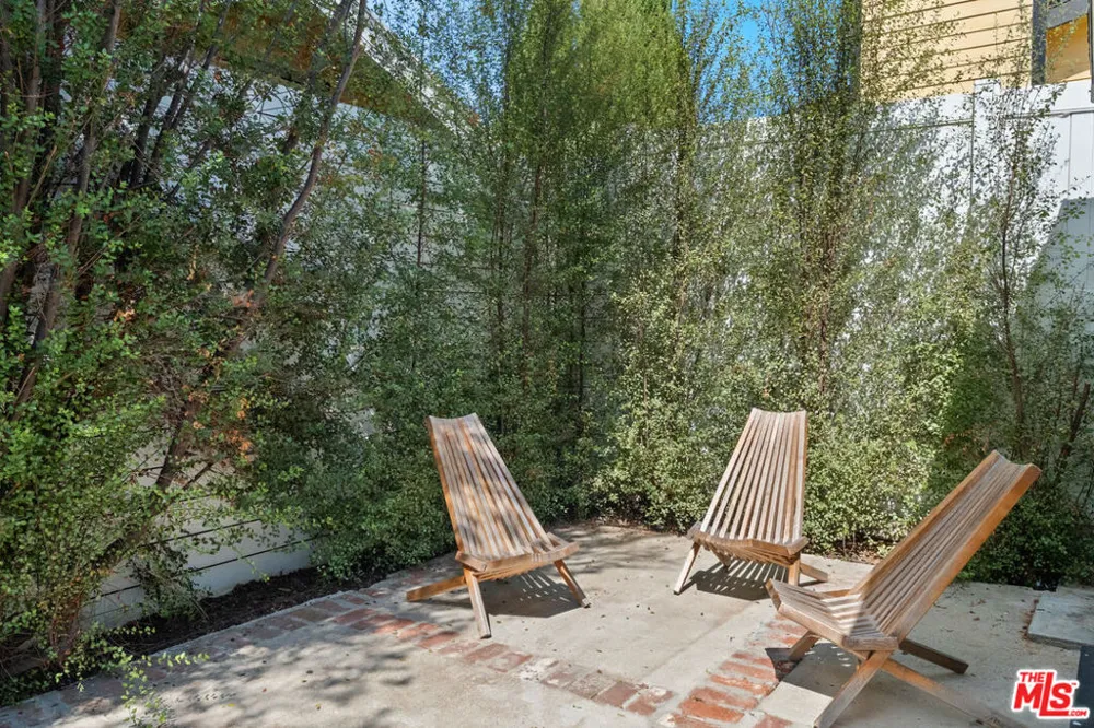 2213 Arizona Avenue Santa Monica, CA 90404