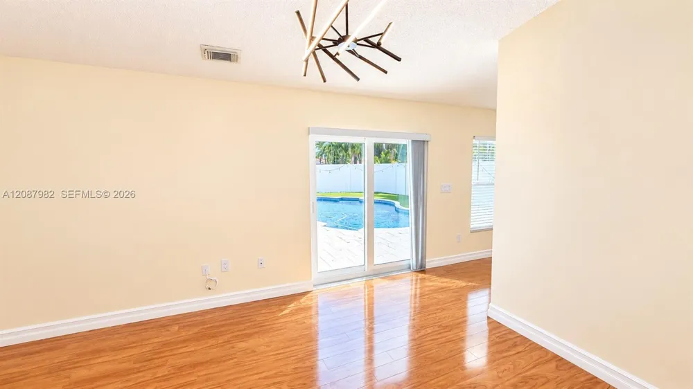 17542 NW 12th St Pembroke Pines, FL 33029