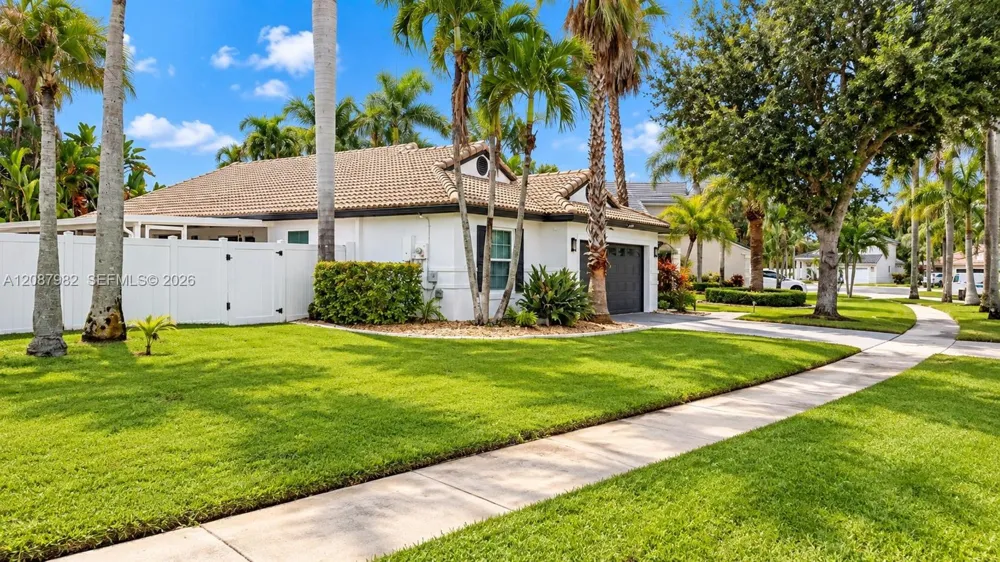 17542 NW 12th St Pembroke Pines, FL 33029