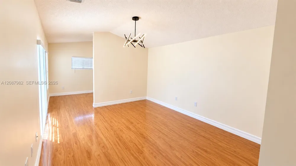 17542 NW 12th St Pembroke Pines, FL 33029