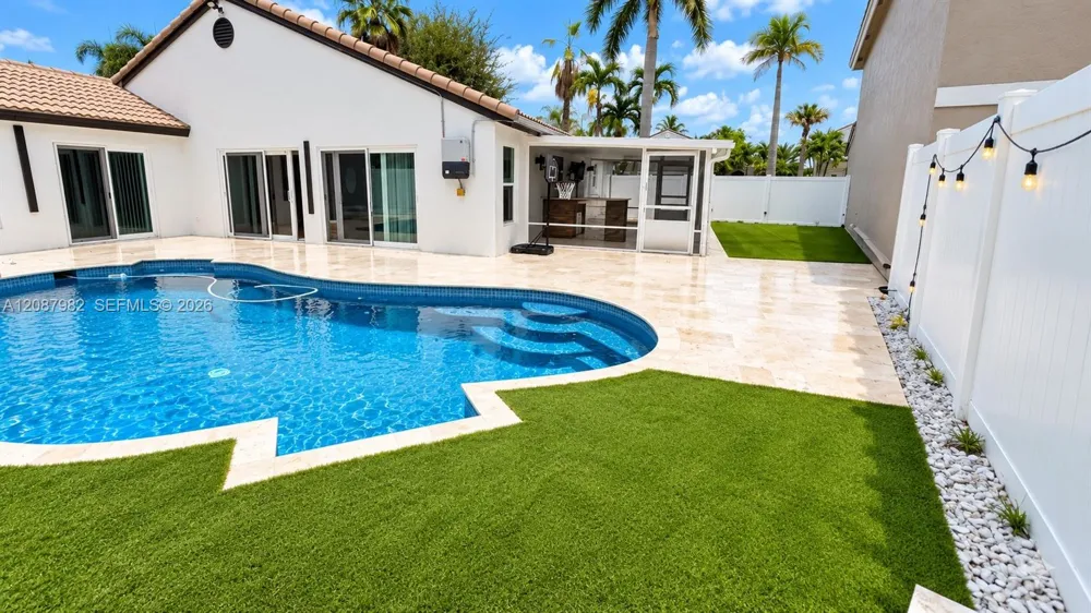 17542 NW 12th St Pembroke Pines, FL 33029