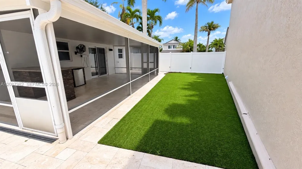 17542 NW 12th St Pembroke Pines, FL 33029