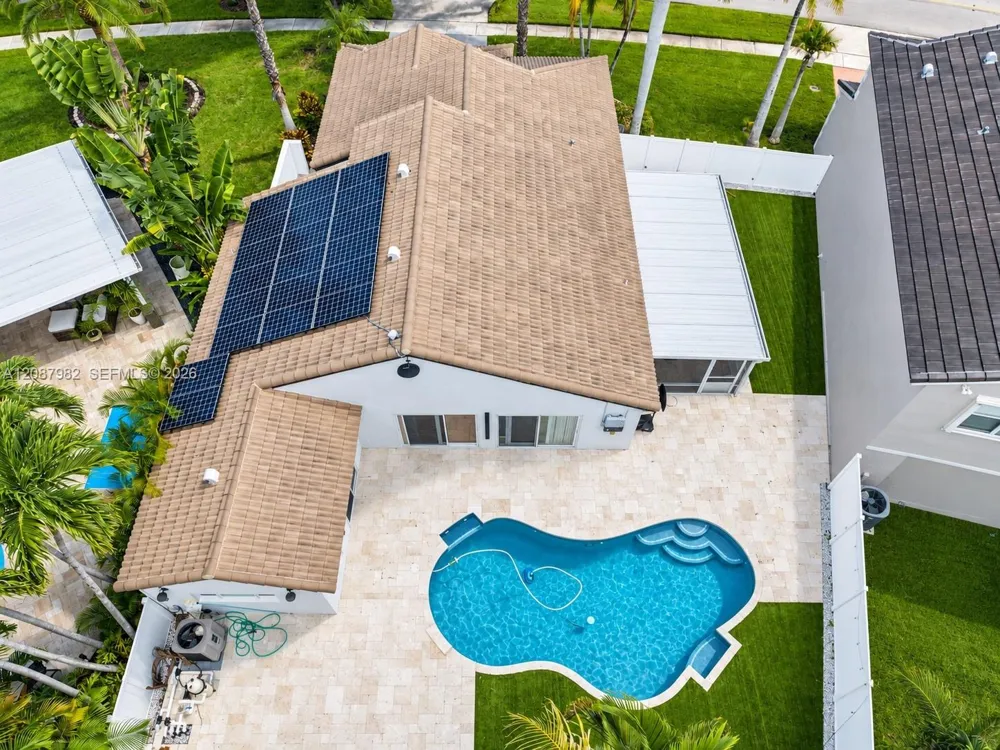 17542 NW 12th St Pembroke Pines, FL 33029