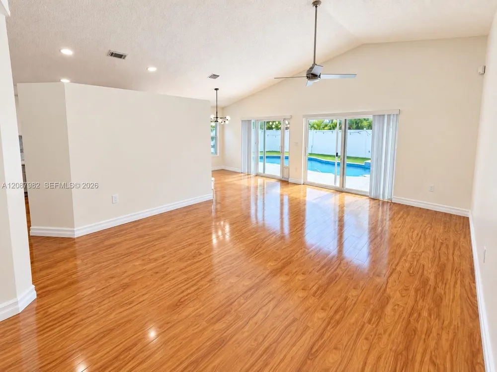 17542 NW 12th St Pembroke Pines, FL 33029