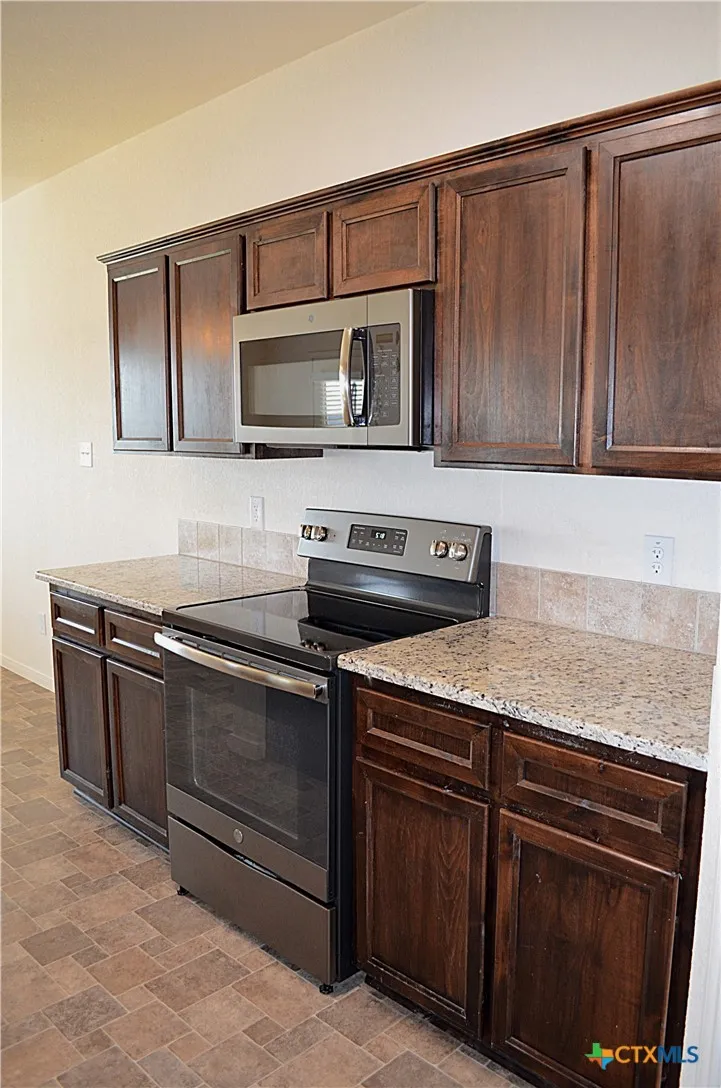 6702 Keechi Valley Drive Killeen, TX 76549