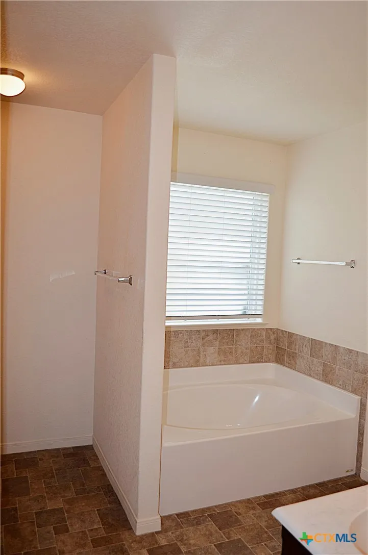 6702 Keechi Valley Drive Killeen, TX 76549