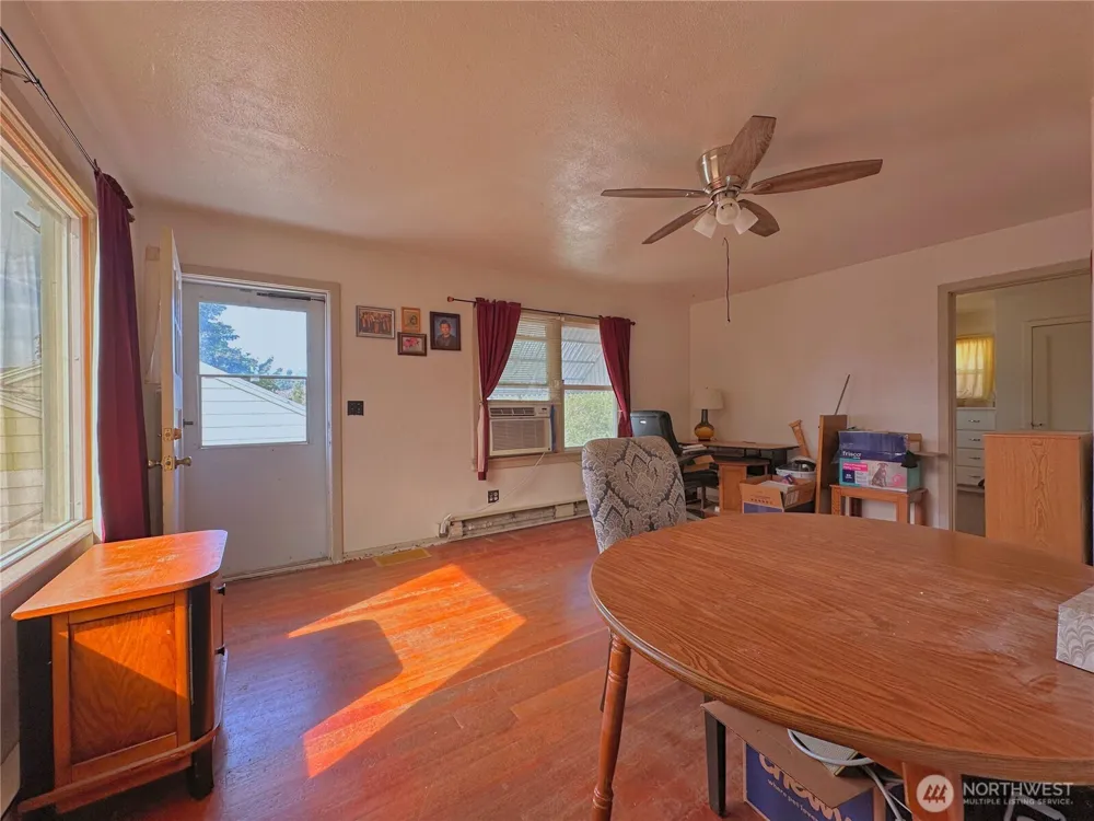 319 E Bartlett Avenue Omak, WA 98841