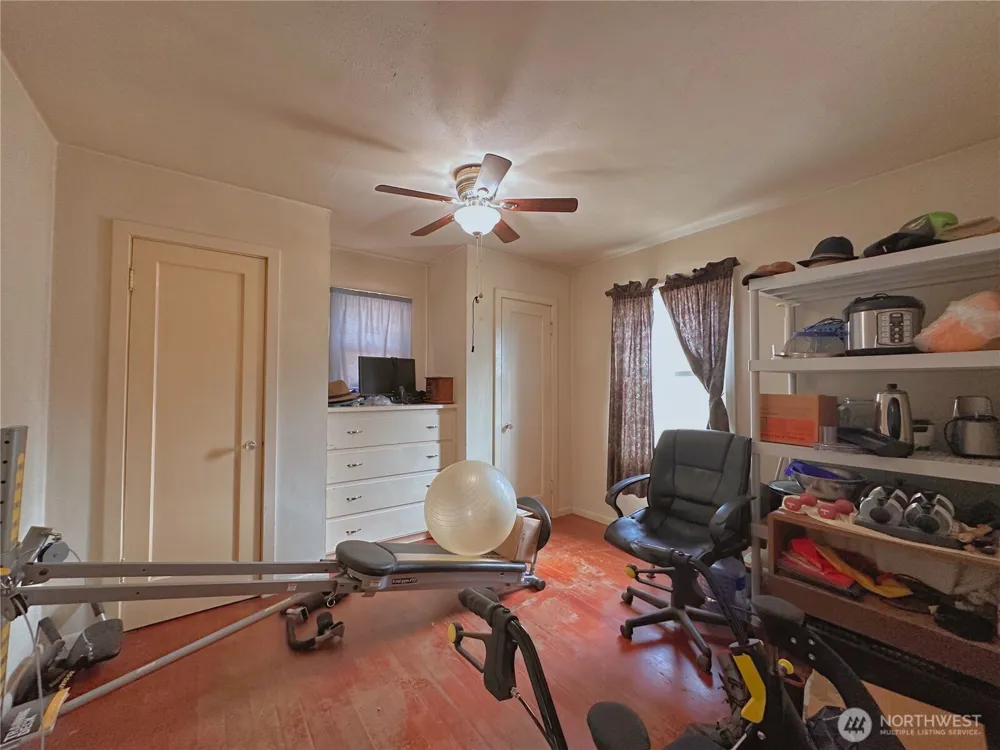 319 E Bartlett Avenue Omak, WA 98841