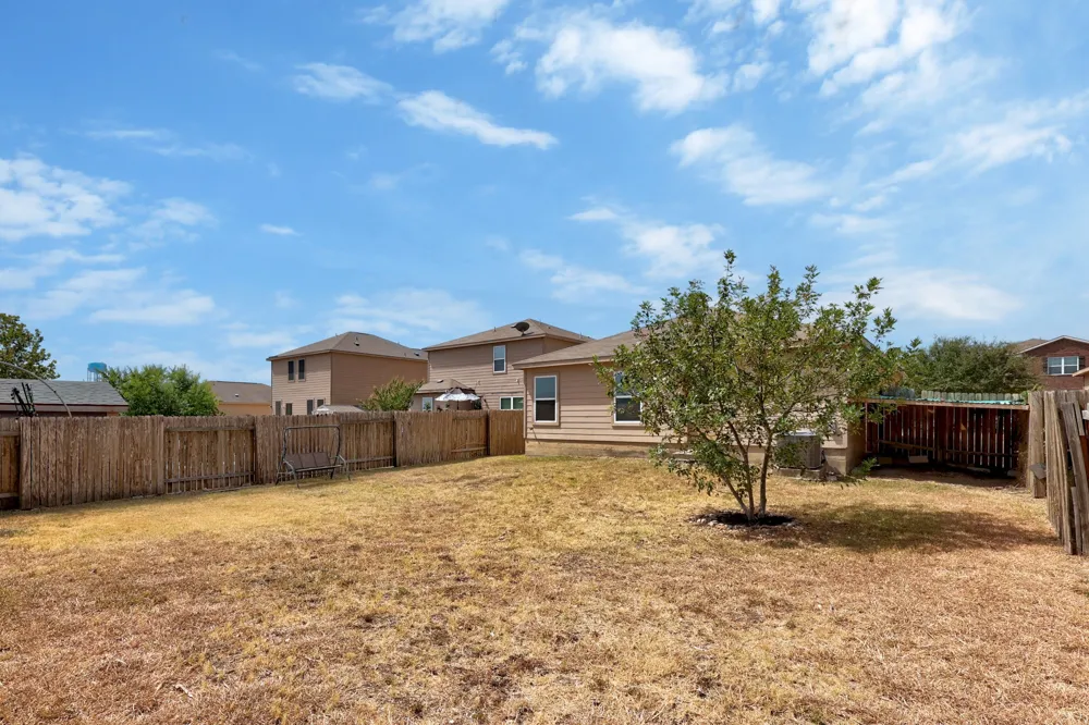 228 Millers Loop Jarrell, TX 76537