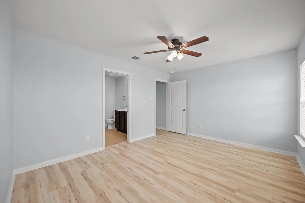 228 Millers Loop Jarrell, TX 76537
