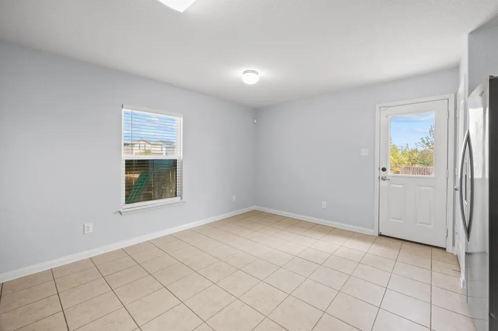 228 Millers Loop Jarrell, TX 76537