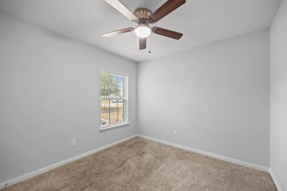 228 Millers Loop Jarrell, TX 76537