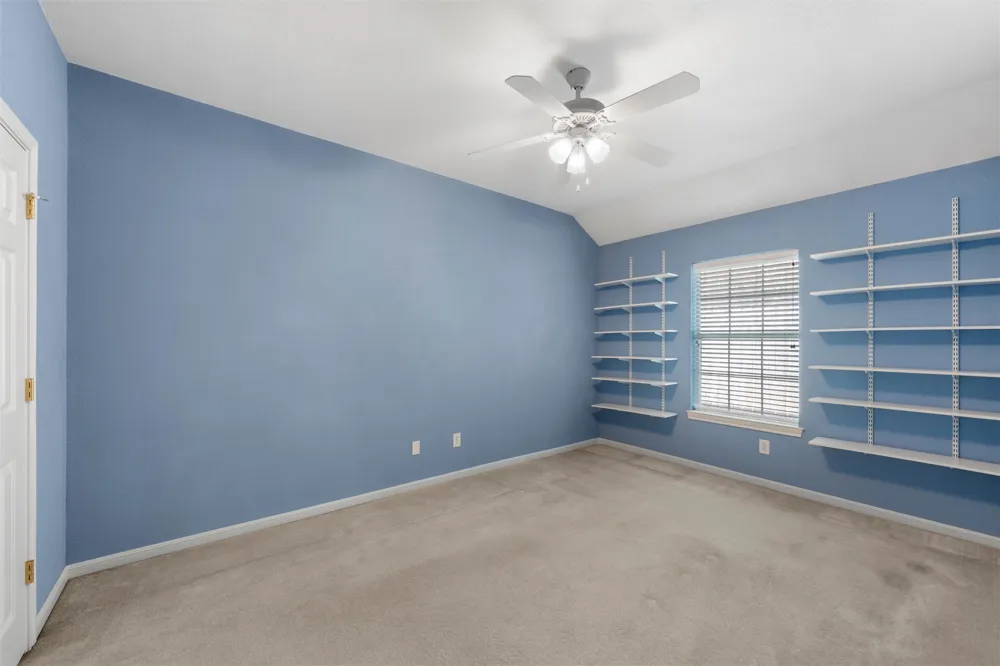 1223 Oakmanor Circle Hewitt, TX 76643
