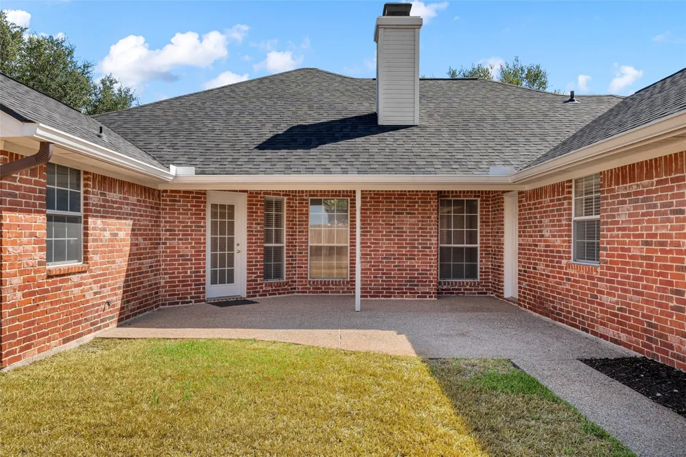 1223 Oakmanor Circle Hewitt, TX 76643