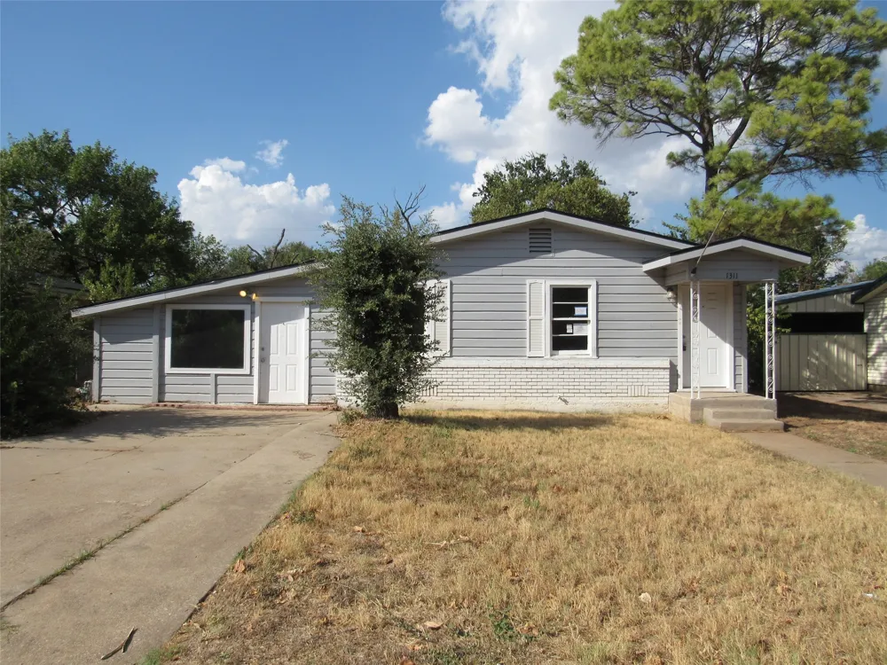 1311 W 3 A STREET McGregor, TX 76657