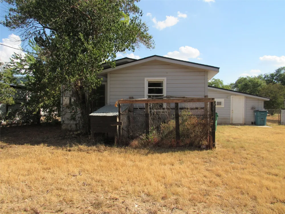 1311 W 3 A STREET McGregor, TX 76657