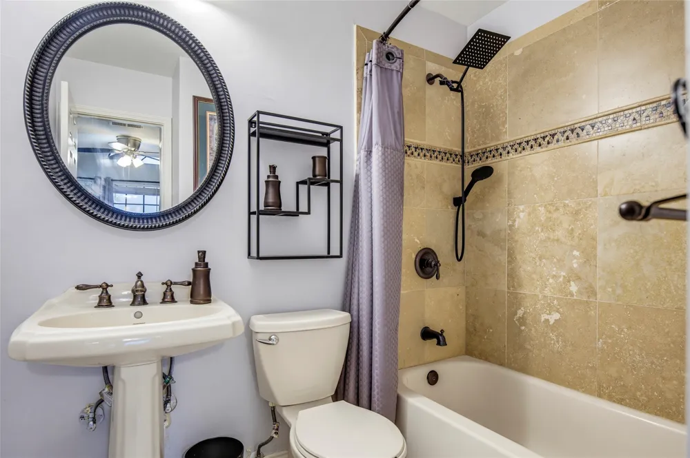 404 Santa Fe Trail #53 Irving, TX 75063