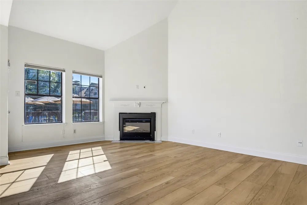 404 Santa Fe Trail #53 Irving, TX 75063
