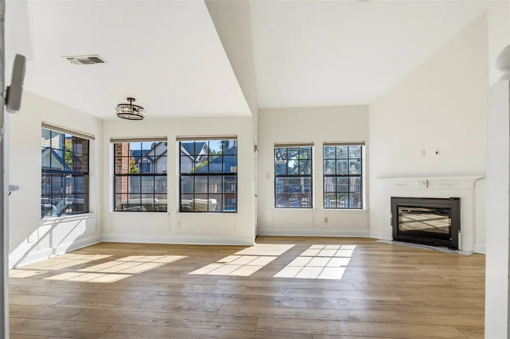 404 Santa Fe Trail #53 Irving, TX 75063