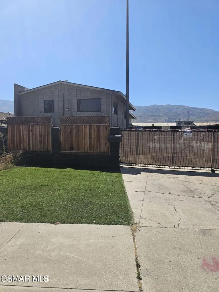 760 E Santa Maria Street Santa Paula, CA 93060