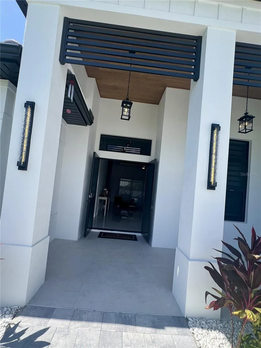 3413 NW 1ST TERRACE Cape Coral, FL 33993