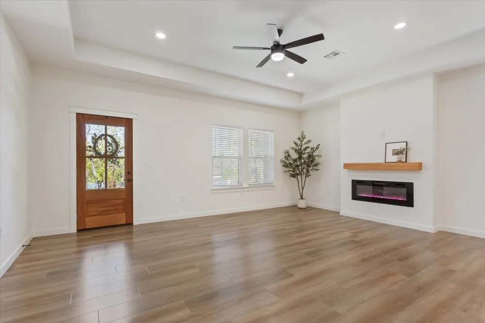 2704 Clay Avenue Waco, TX 76711