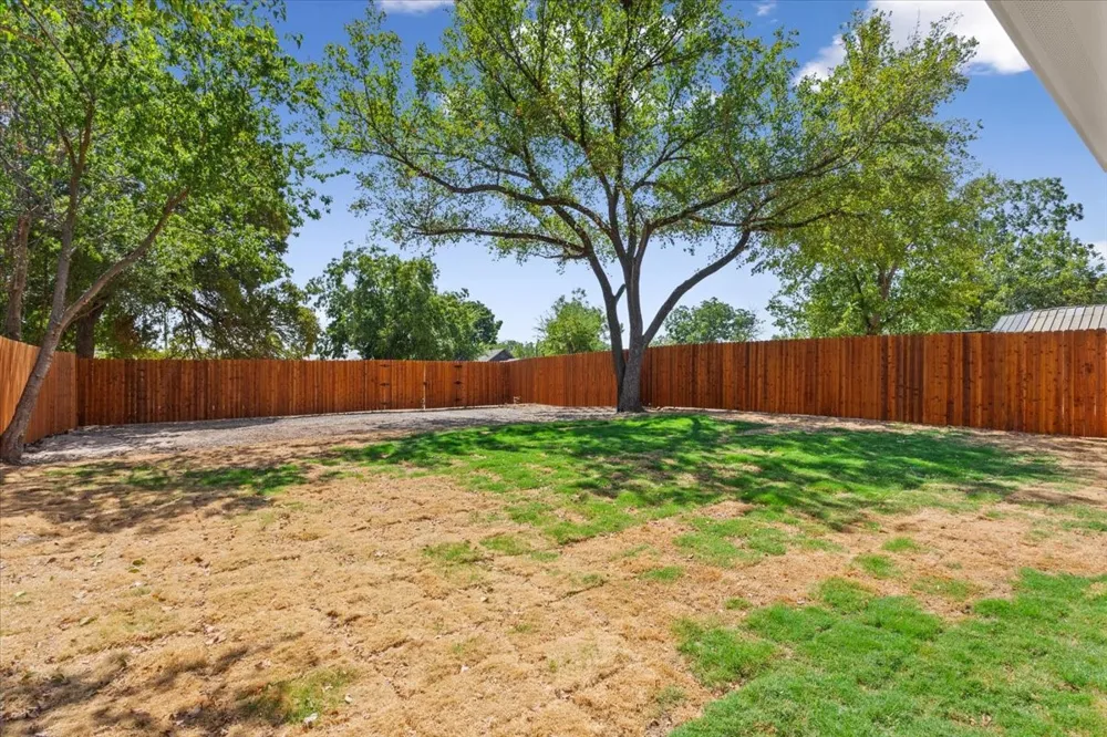 2704 Clay Avenue Waco, TX 76711
