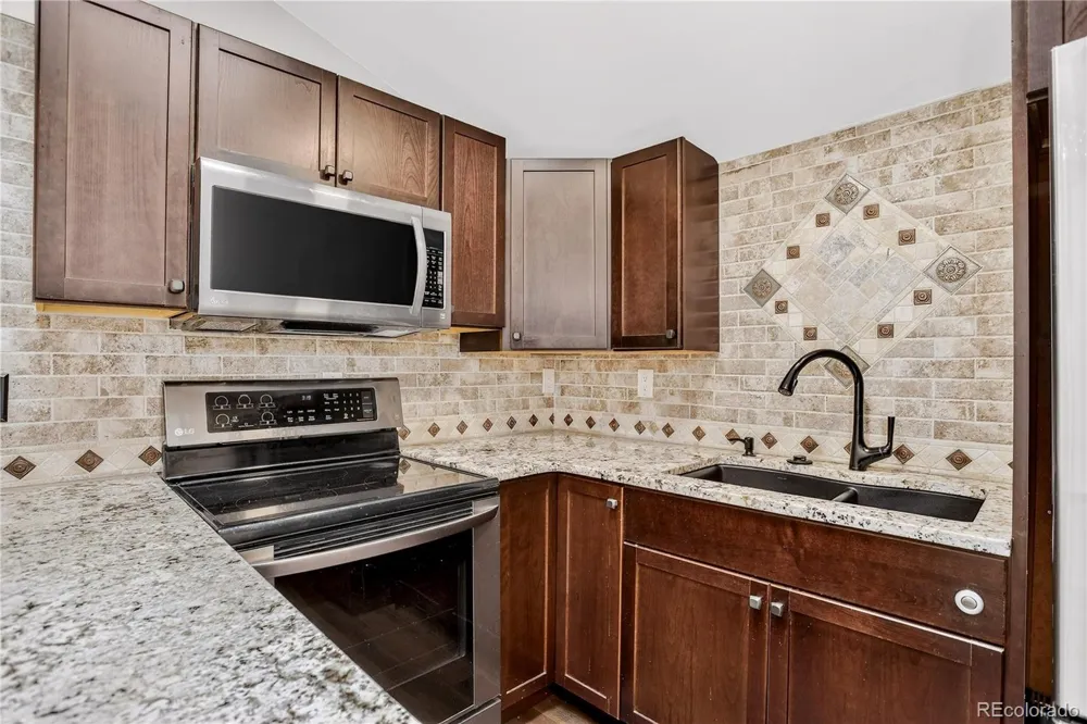 141 Ponderosa Drive Boulder, CO 80303