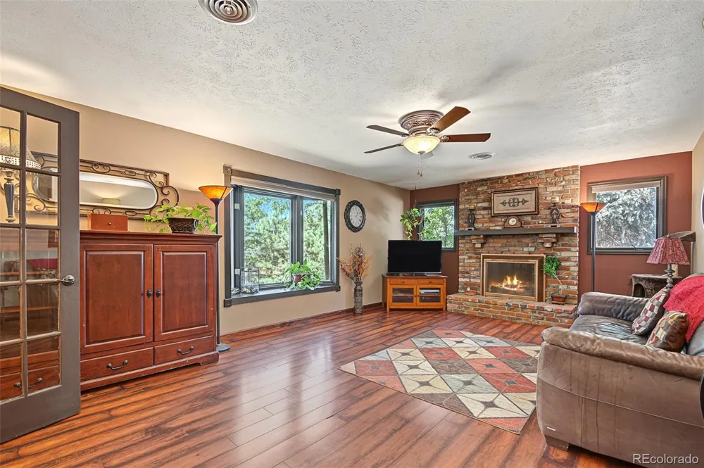 141 Ponderosa Drive Boulder, CO 80303