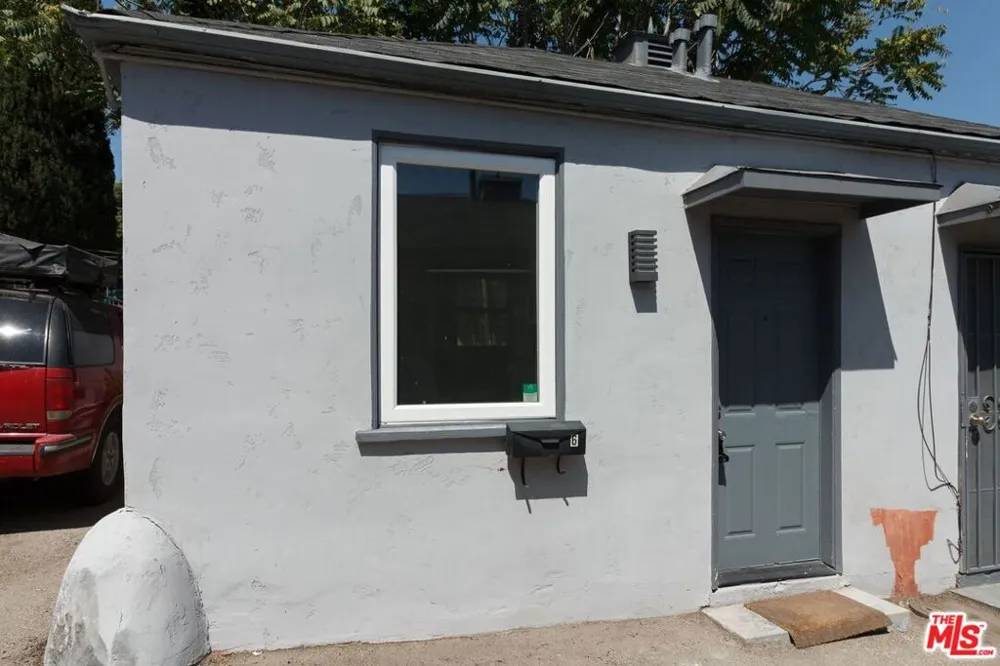 11472 VENTURA #4 Studio City, CA 91604