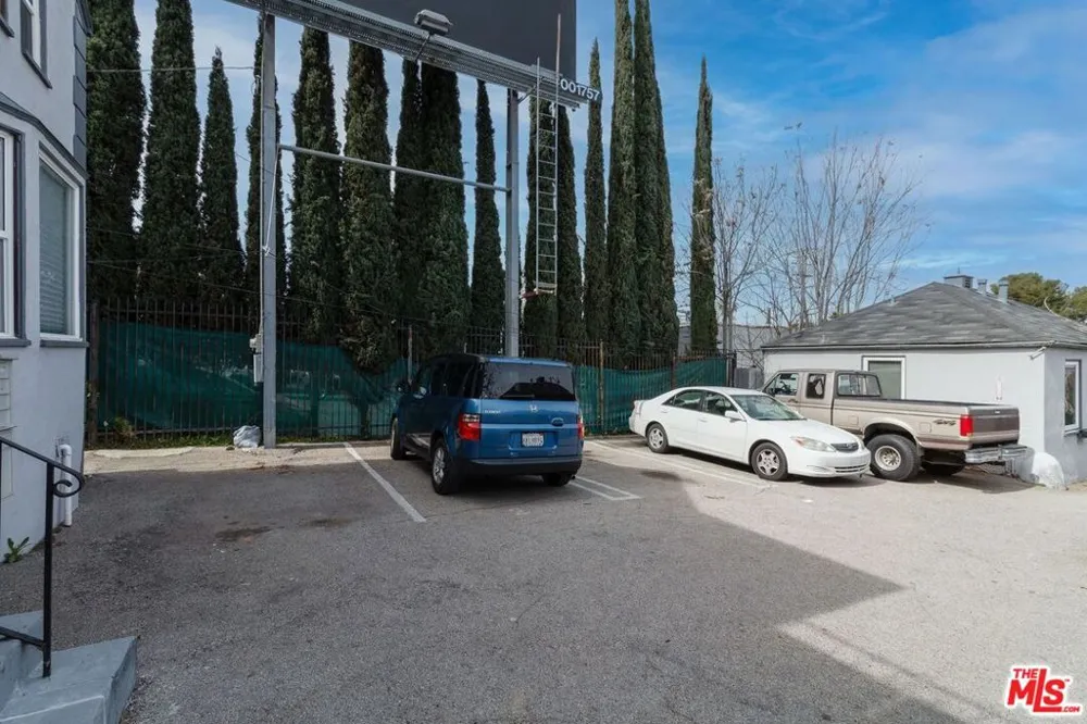 11472 VENTURA #4 Studio City, CA 91604