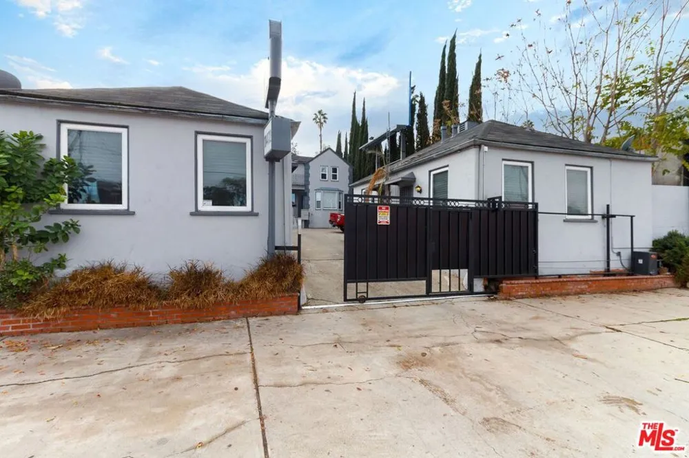 11472 VENTURA #4 Studio City, CA 91604