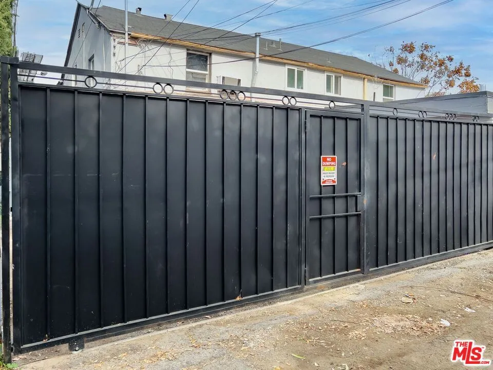 11472 VENTURA #4 Studio City, CA 91604