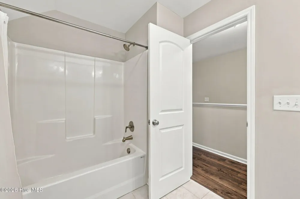613 Knoll Circle Greenville, NC 27858