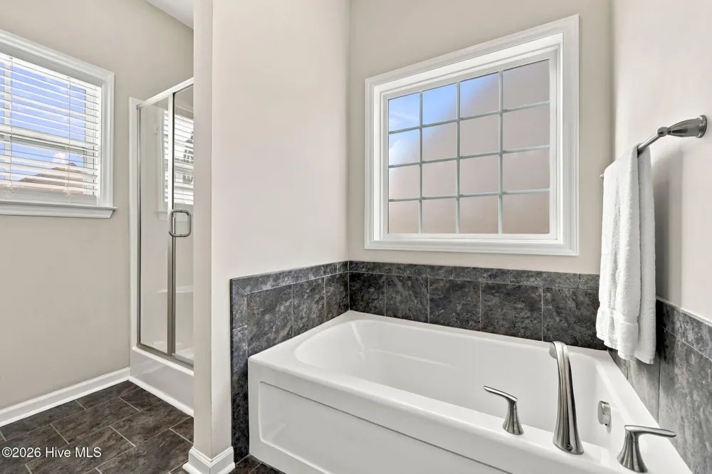 613 Knoll Circle Greenville, NC 27858
