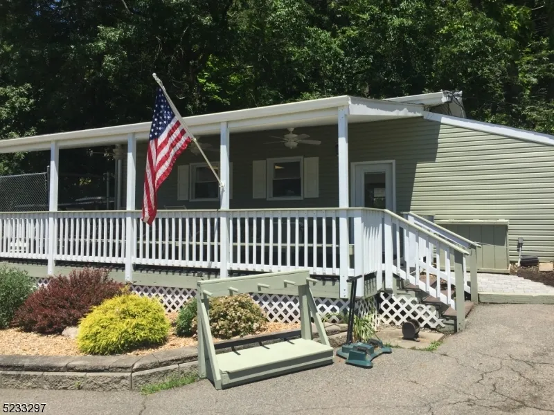 126 Gettysburg Way Lincoln Park, NJ 07035