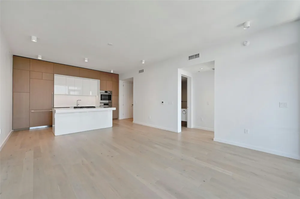 313 W 17th Street #2501 Austin, TX 78701
