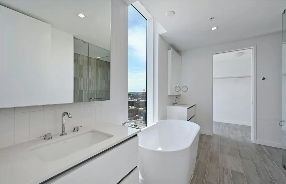 313 W 17th Street #2501 Austin, TX 78701