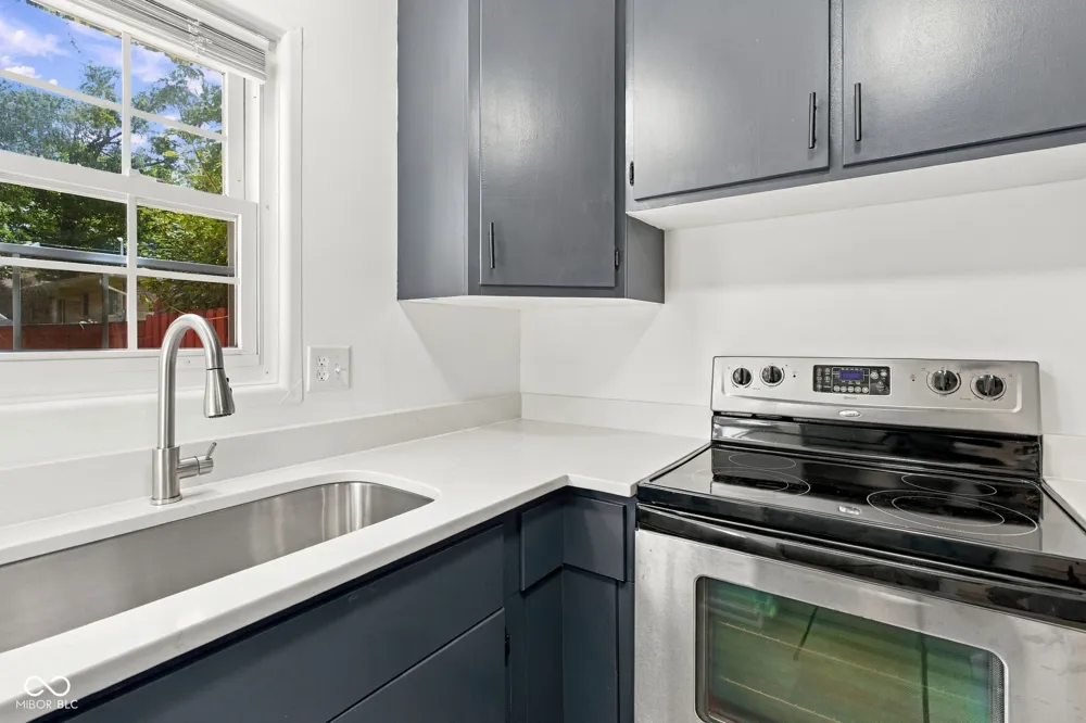 727 Southfield Court Indianapolis, IN 46227