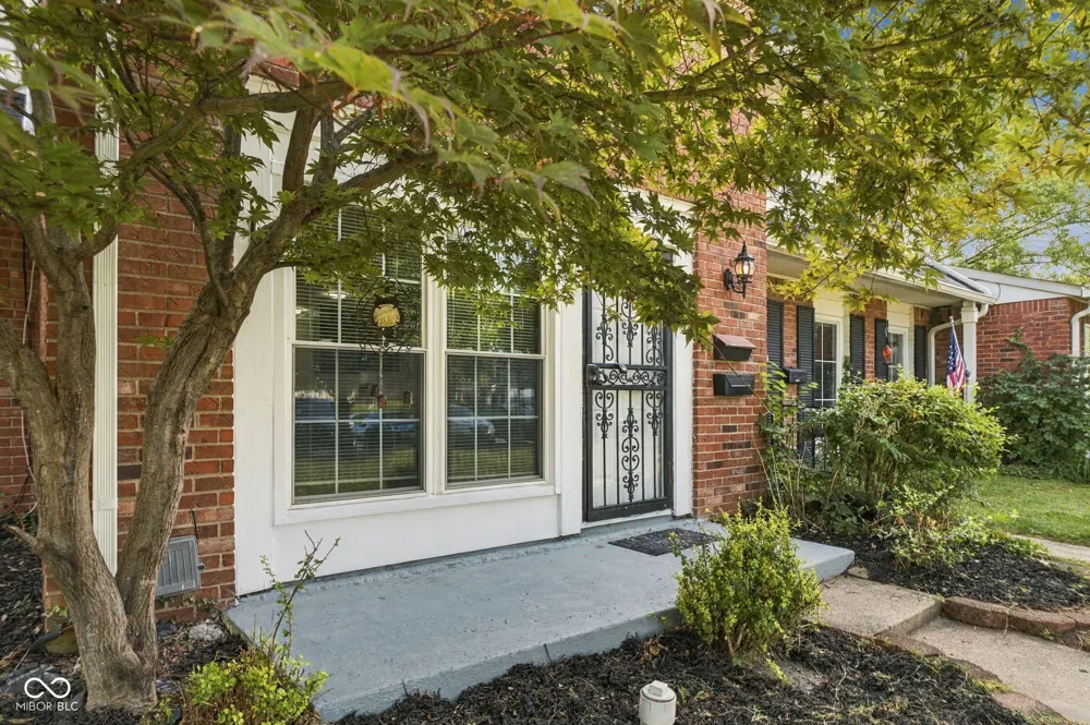 727 Southfield Court Indianapolis, IN 46227
