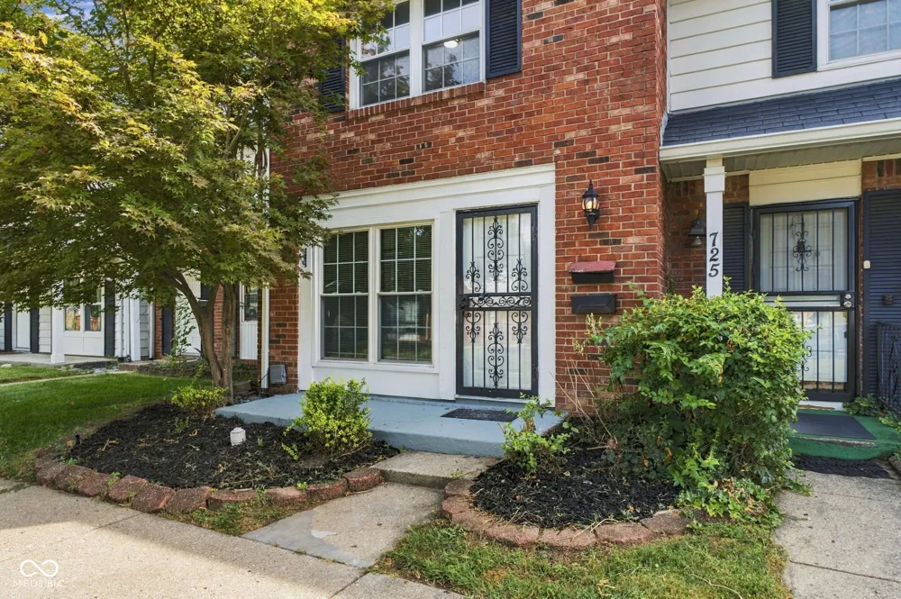 727 Southfield Court Indianapolis, IN 46227