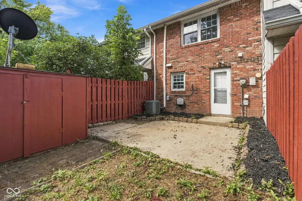 727 Southfield Court Indianapolis, IN 46227