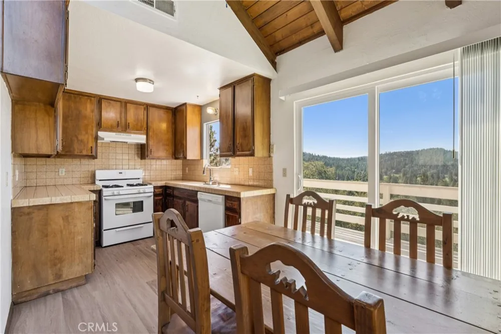 831 Madera Lake Arrowhead, CA 92352