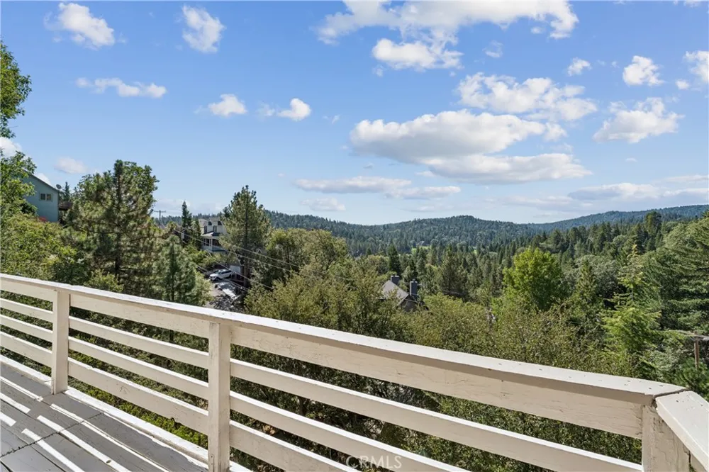831 Madera Lake Arrowhead, CA 92352