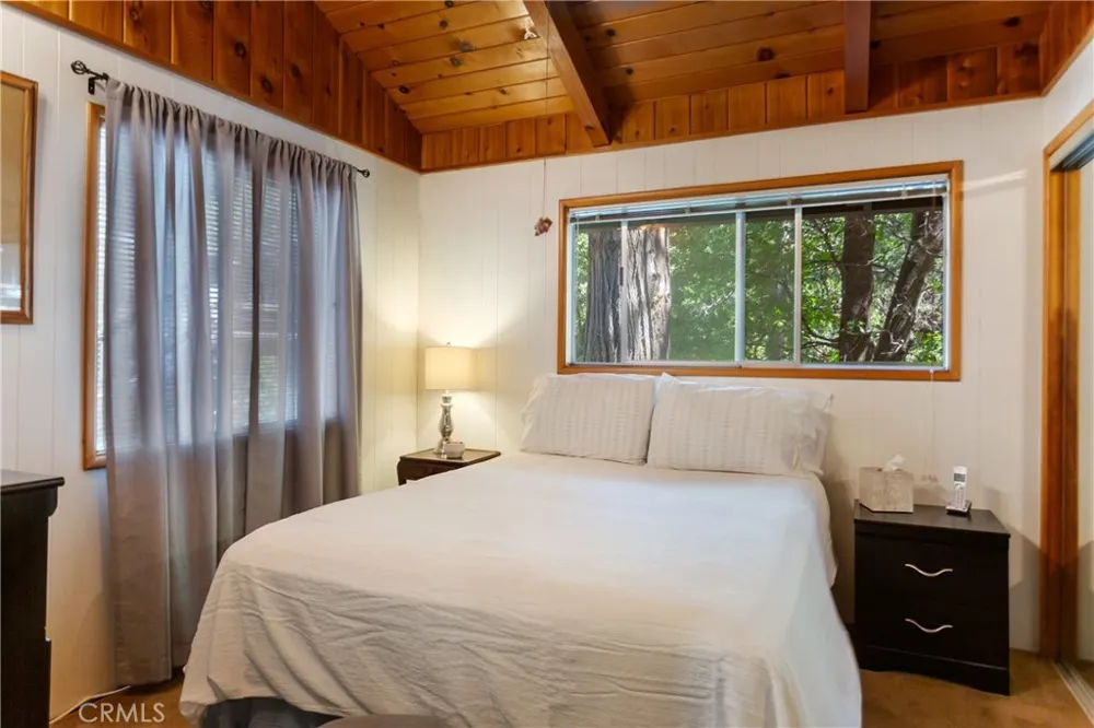 24948 Faulhorn Drive Crestline, CA 92325