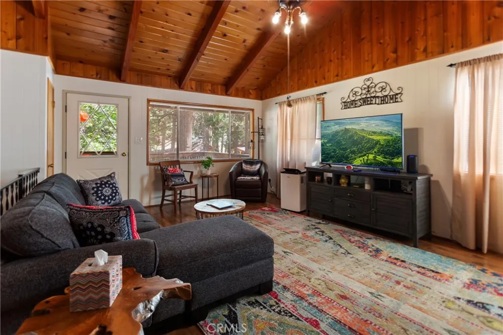 24948 Faulhorn Drive Crestline, CA 92325