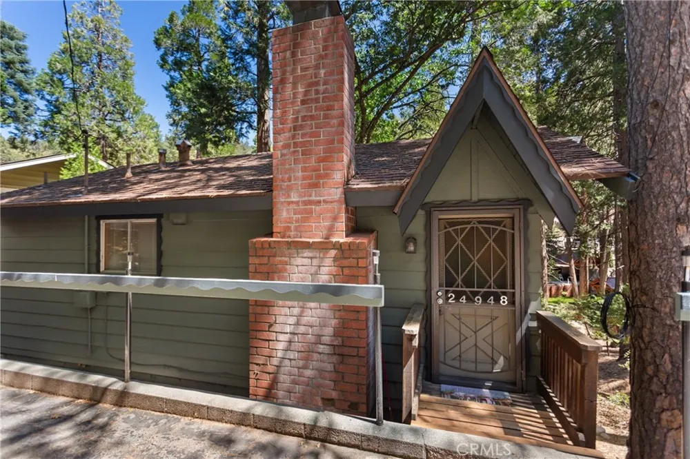 24948 Faulhorn Drive Crestline, CA 92325